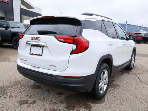 Used 2020 GMC Terrain SLE w/ Driver Convenience Package AWD/4WD image 3