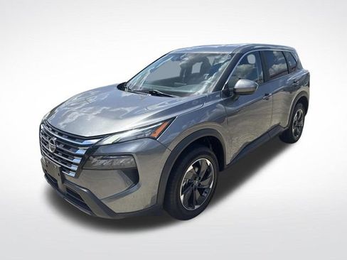 Used 2024 Nissan Rogue SV AWD/4WD image 3