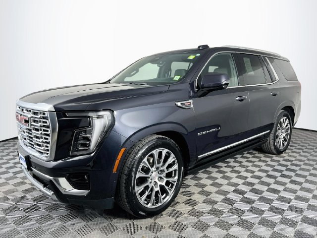 Used 2025 GMC Yukon Denali w/ Denali Reserve Package AWD/4WD image 2