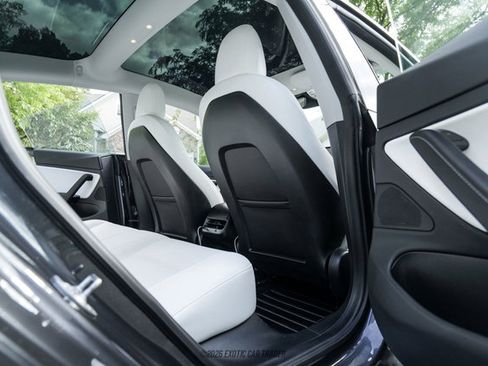 Used 2018 Tesla Model 3 Long Range AWD/4WD image 26