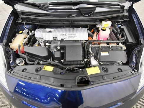 Used 2014 Toyota Prius Two image 9