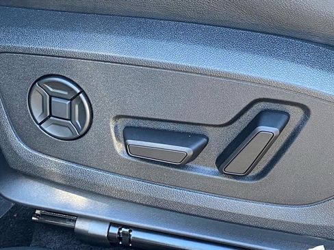 Used 2024 Audi Q4 e-tron Premium Plus w/ Premium Plus image 13