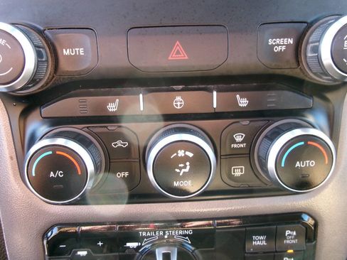 Used 2021 RAM 1500 Big Horn image 28