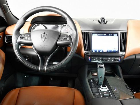 Used 2021 Maserati Levante image 55