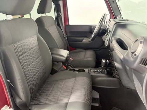 Used 2011 Jeep Wrangler Unlimited Sport image 28