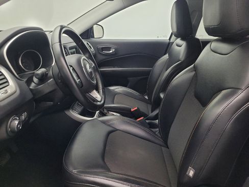 Used 2020 Jeep Compass Latitude image 17