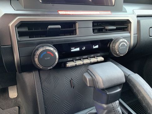 Used 2025 Toyota 4Runner SR5 image 22