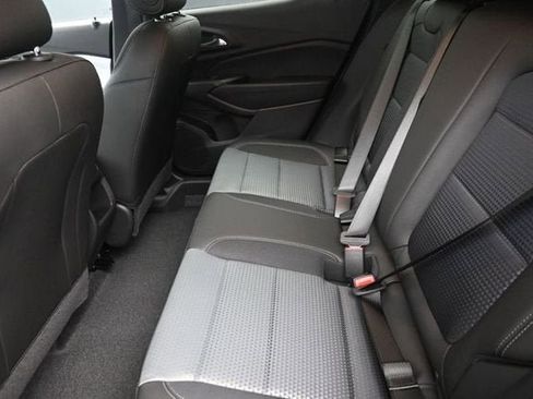 New 2026 Chevrolet Trax LT w/ Driver Confidence Package FWD image 18