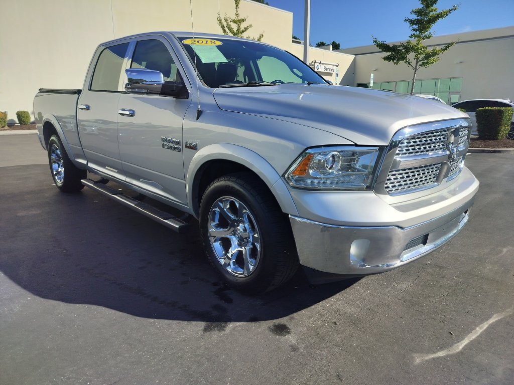 Used 2018 RAM 1500 Laramie AWD/4WD image 2