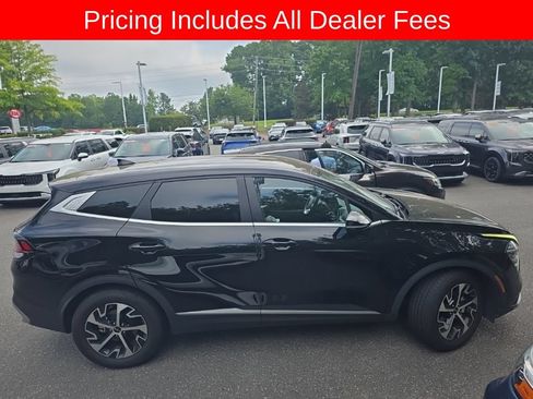 Used 2024 Kia Sportage EX FWD image 9