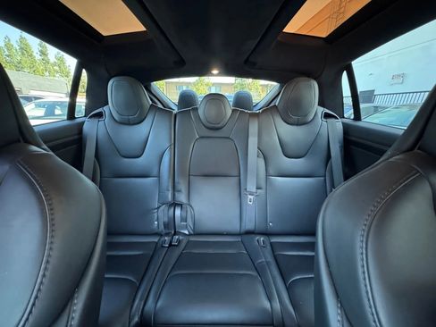Used 2019 Tesla Model X 100D image 16