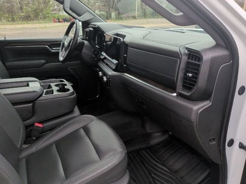 Certified 2025 GMC Sierra 1500 SLT AWD/4WD image 22