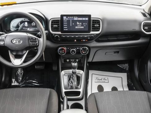 Certified 2023 Hyundai Venue SE image 27