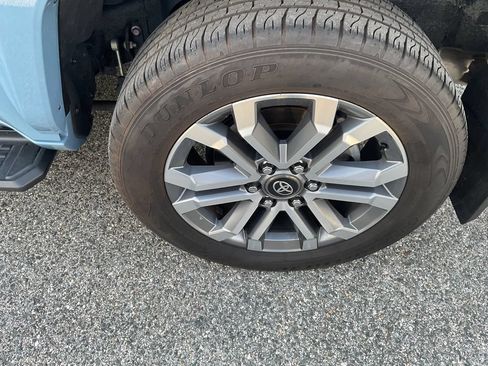 Used 2025 Toyota 4Runner Limited AWD/4WD image 6