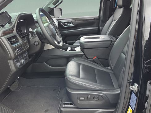 Used 2024 Chevrolet Tahoe Z71 w/ Luxury Package image 9