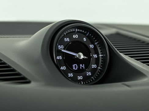 New 2025 Porsche Cayenne Coupe image 17