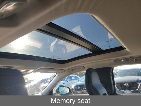 Used 2024 Volvo S60 B5 Plus image 5