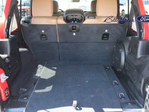 Used 2021 Jeep Wrangler Unlimited Rubicon AWD/4WD image 10