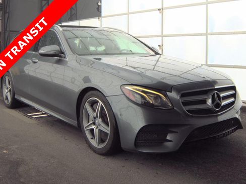 Used 2017 Mercedes-Benz E 400 4MATIC Wagon image 5