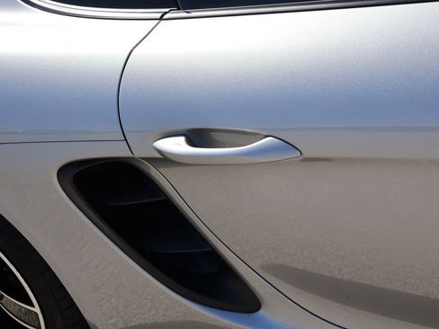 Used 2024 Porsche 718 Cayman S RWD image 16