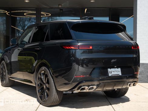 Used 2025 Land Rover Range Rover Sport Dynamic SE image 11