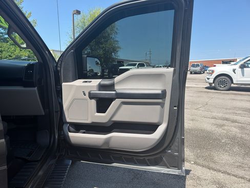 Used 2018 Ford F150 XL w/ Equipment Group 101A Mid AWD/4WD image 19