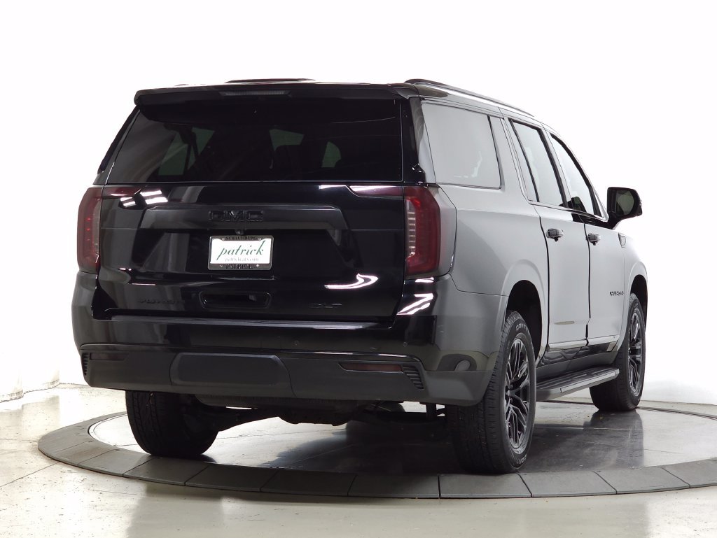 Used 2023 GMC Yukon XL SLT w/ SLT Luxury Package AWD/4WD image 12