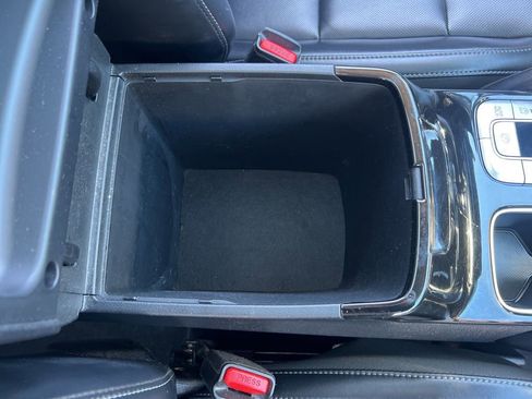 Used 2024 Kia Telluride S w/ S Sunroof Package image 24