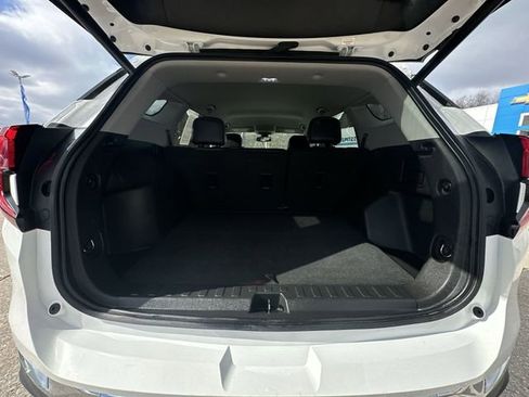 Certified 2024 GMC Terrain SLT image 27