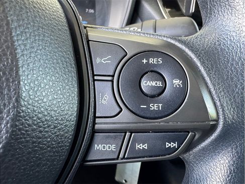 Used 2022 Toyota Corolla LE FWD image 13
