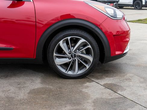 Used 2017 Kia Niro Touring image 36
