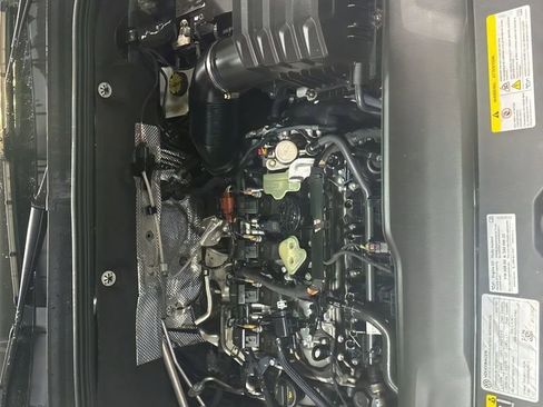 Used 2025 Volkswagen Atlas Peak Edition SE image 25