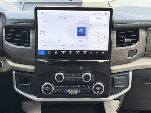 Used 2024 Ford Expedition Max Limited RWD image 13