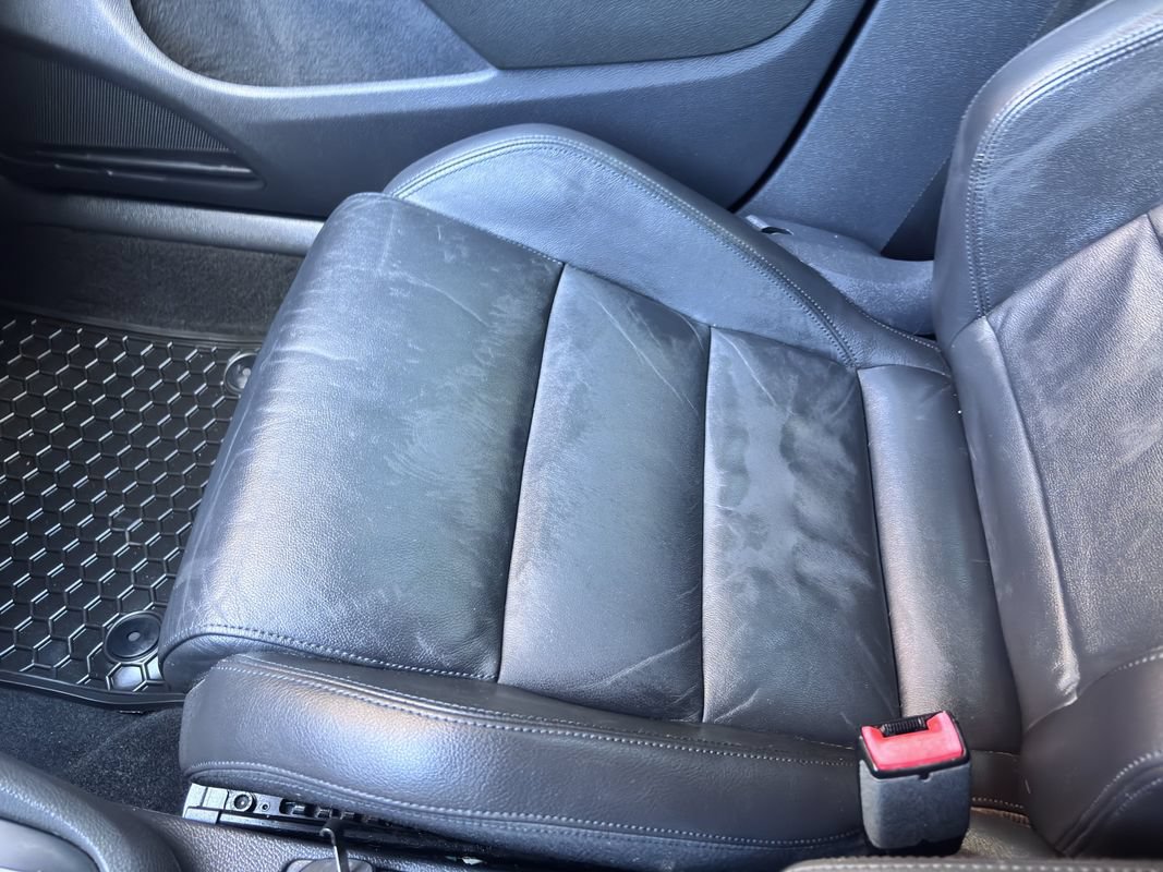 Used 2012 Volkswagen Golf 4-Door FWD image 26