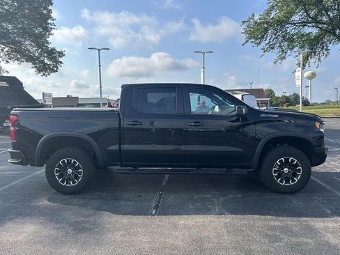 Used 2023 Chevrolet Silverado 1500 ZR2 AWD/4WD image 4