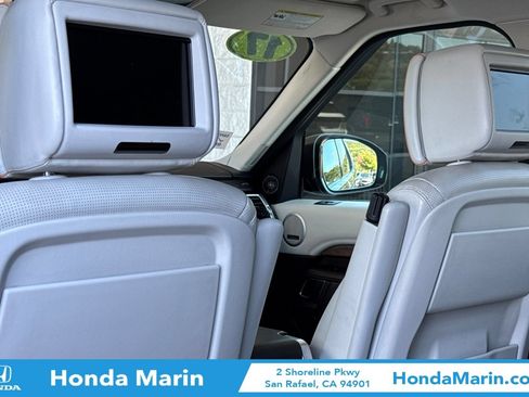 Used 2017 Land Rover Discovery HSE Luxury AWD/4WD image 18