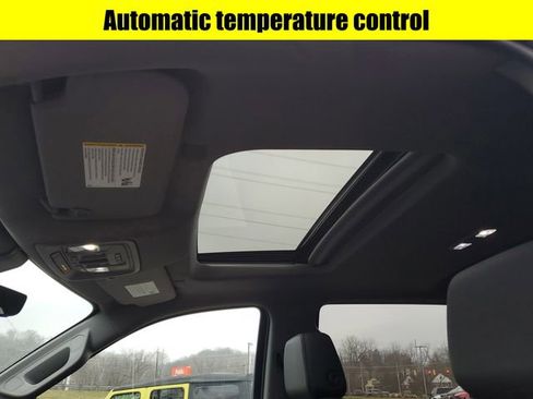 Used 2020 Chevrolet Silverado 1500 LTZ w/ LTZ Premium Package image 28