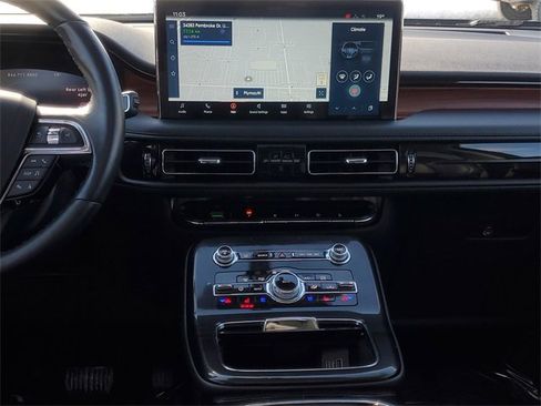 Certified 2023 Lincoln Nautilus Reserve image 29