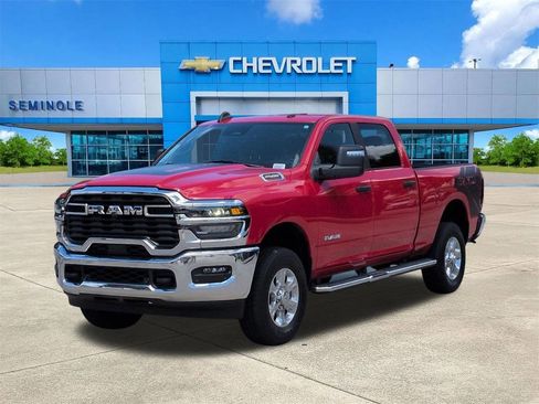 Used 2026 RAM 2500 Big Horn AWD/4WD image 2