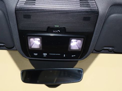 Used 2024 Volkswagen ID.4 2WD image 23
