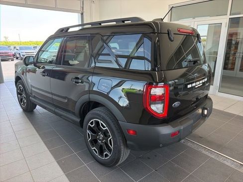 Certified 2025 Ford Bronco Sport Outer Banks w/ Outer Banks Tech Package+ AWD/4WD image 3