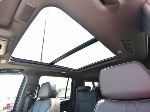 New 2026 Chevrolet Suburban RST w/ RST Capability Package image 25