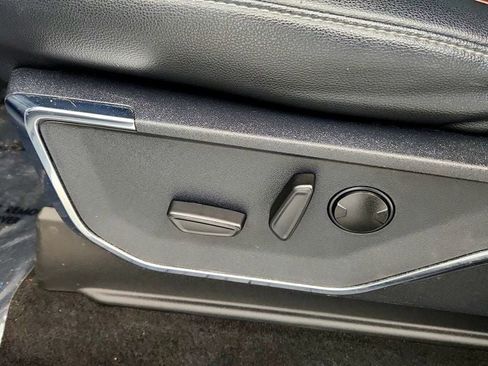 Used 2022 Ford F150 Lariat AWD/4WD image 12