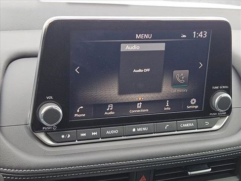 Used 2025 Nissan Rogue SV w/ SV Premium Package image 14