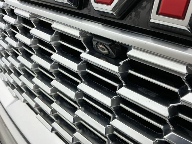 Used 2021 GMC Yukon Denali w/ Denali Ultimate Package AWD/4WD image 9