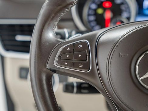 Used 2017 Mercedes-Benz GLS 450 4MATIC image 32