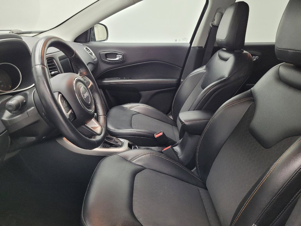 Used 2017 Jeep Compass Latitude w/ Popular Equipment Group AWD/4WD image 17