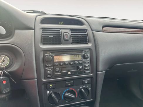 Used 2001 Toyota Solara SE image 13