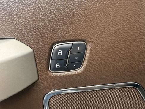 Used 2017 Ford F350 King Ranch w/ FX4 Off-Road Package image 33