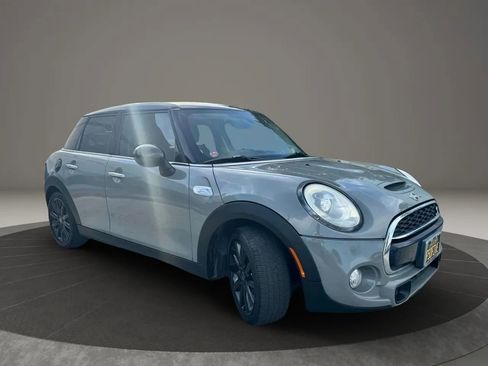Used 2015 MINI Cooper S image 9